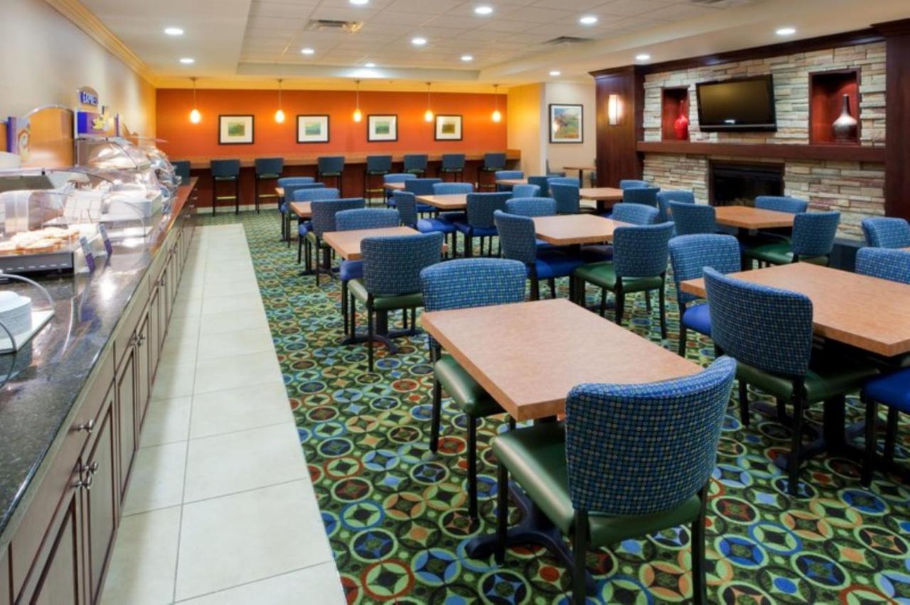 Holiday Inn Express Washington Dc Sw - Springfield By Ihg Exterior foto