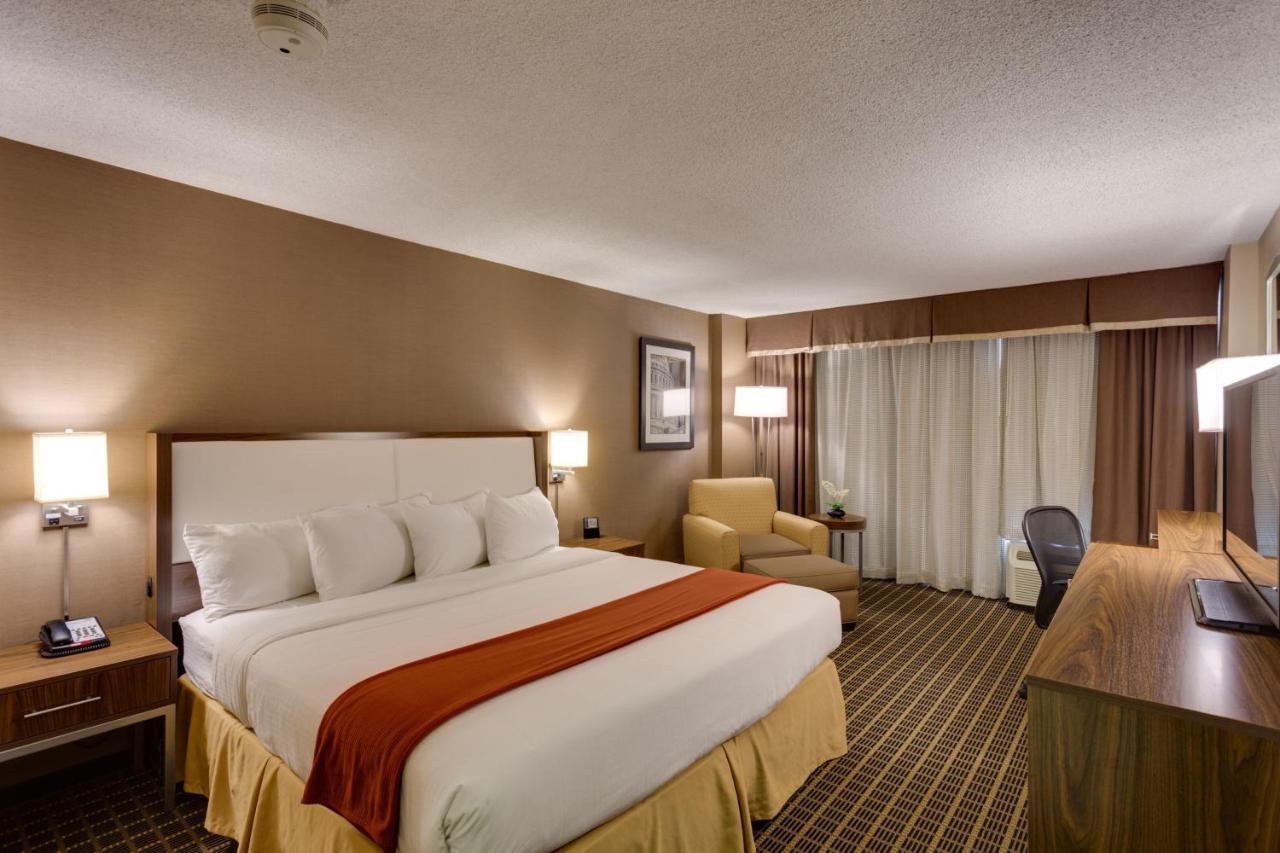 Holiday Inn Express Washington Dc Sw - Springfield By Ihg Exterior foto