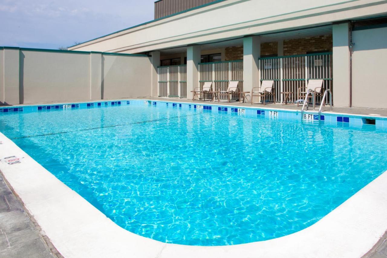Holiday Inn Express Washington Dc Sw - Springfield By Ihg Exterior foto
