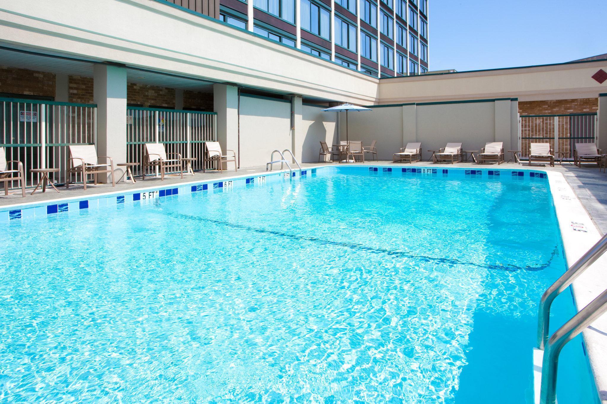 Holiday Inn Express Washington Dc Sw - Springfield By Ihg Exterior foto