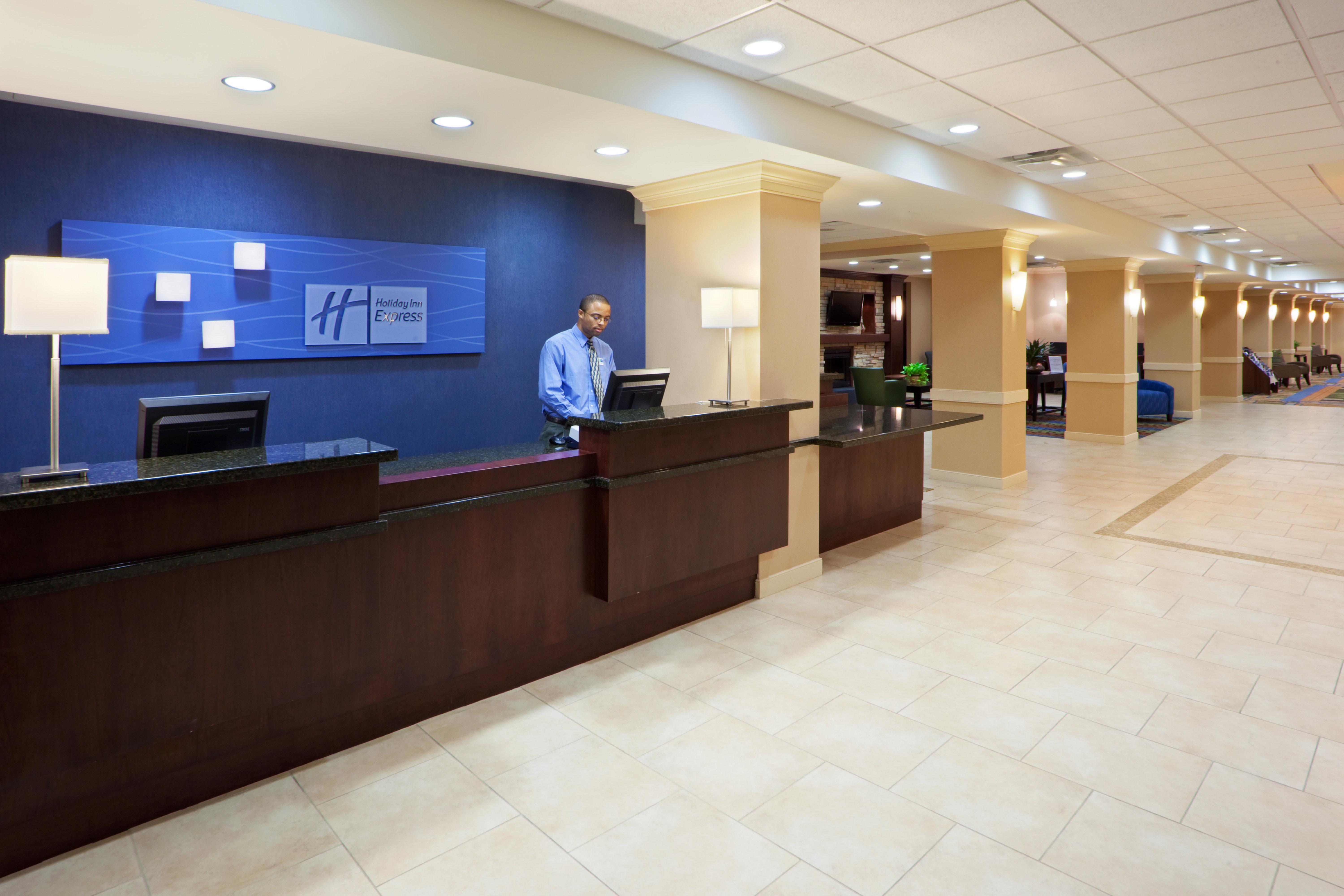 Holiday Inn Express Washington Dc Sw - Springfield By Ihg Exterior foto