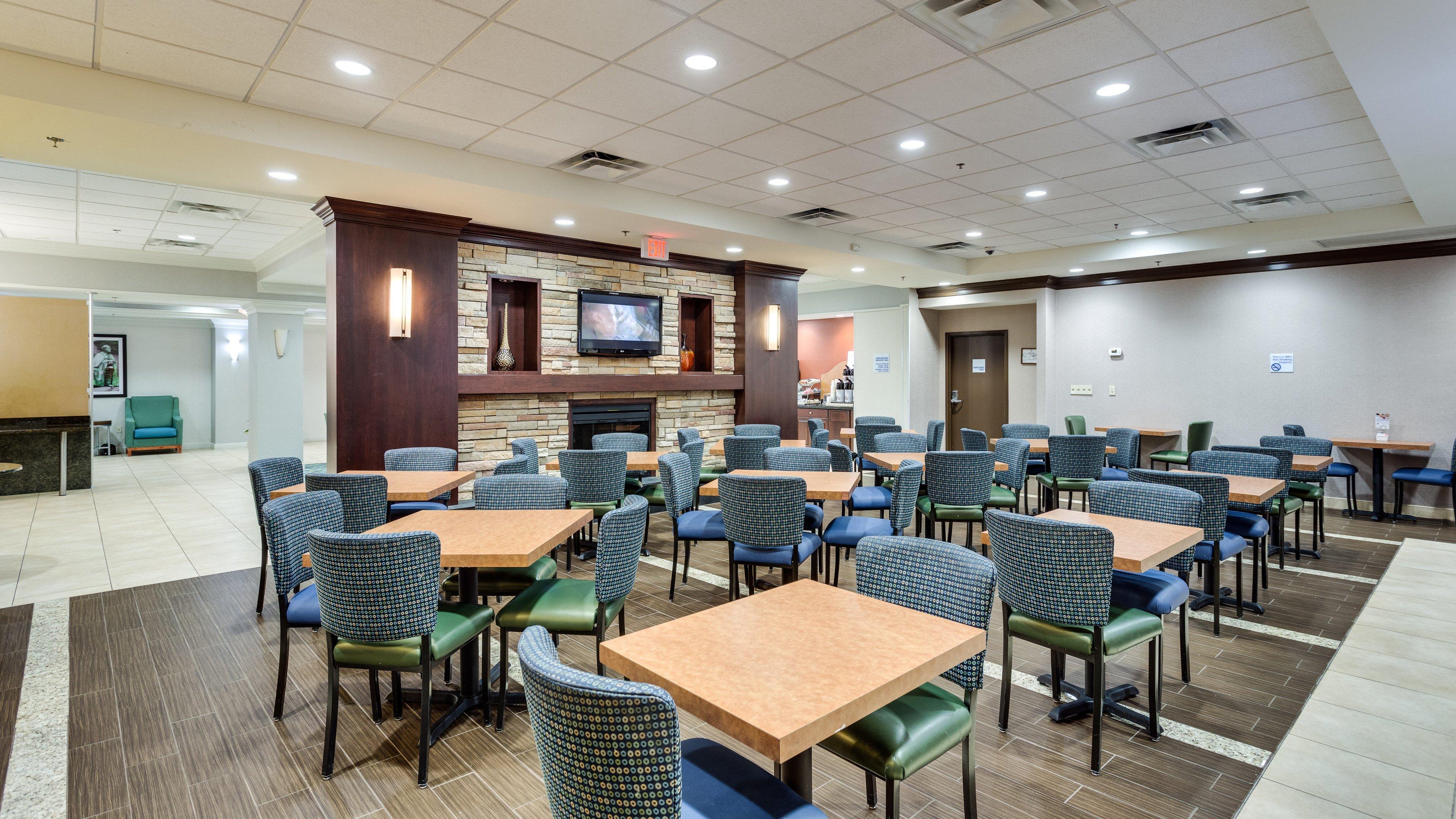 Holiday Inn Express Washington Dc Sw - Springfield By Ihg Exterior foto