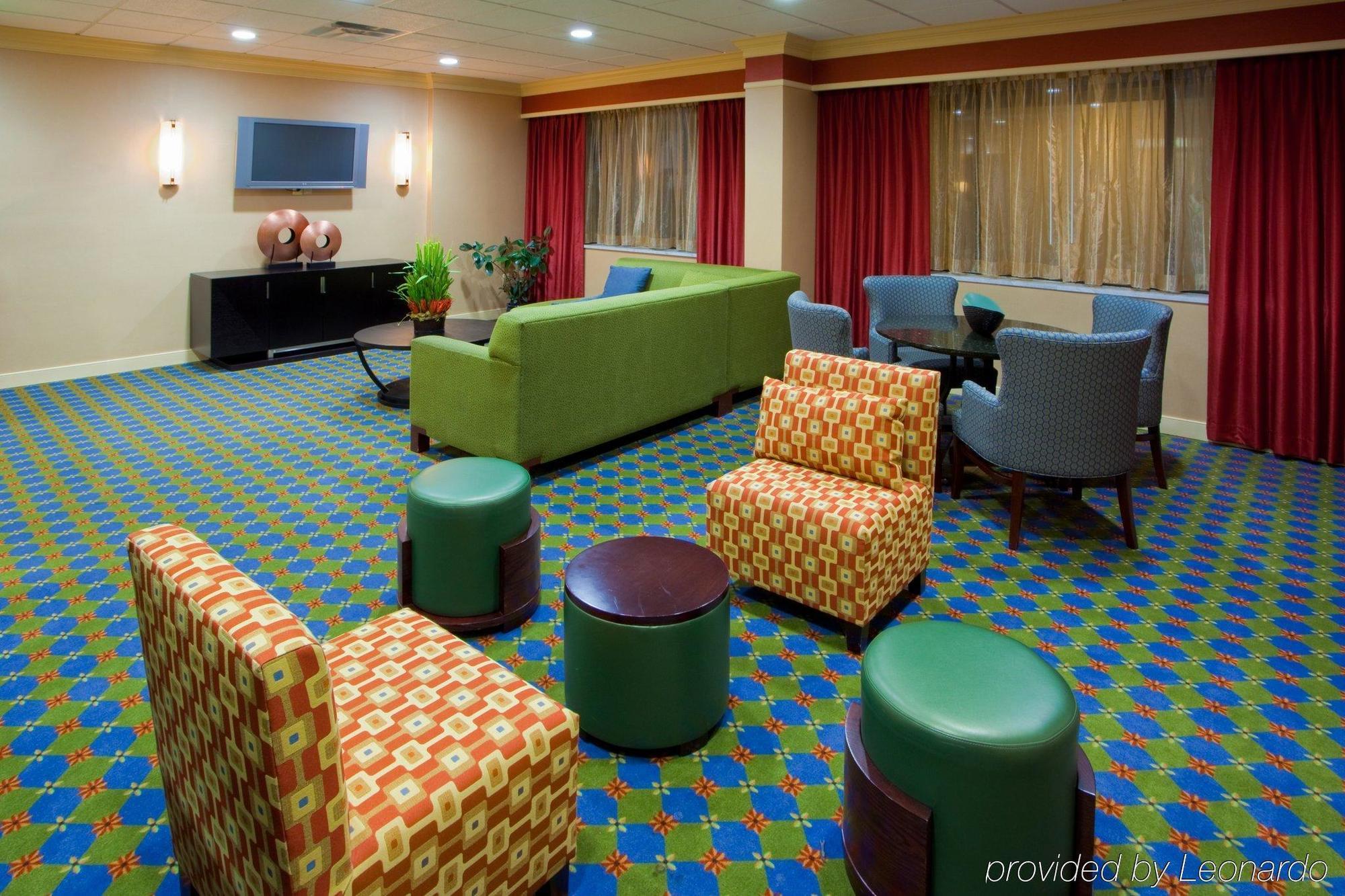 Holiday Inn Express Washington Dc Sw - Springfield By Ihg Exterior foto
